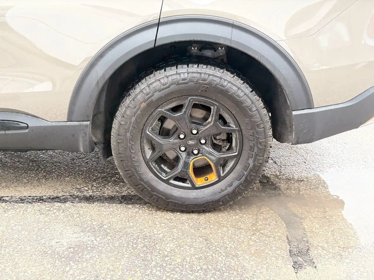 Ford Explorer снимка Ford Explorer