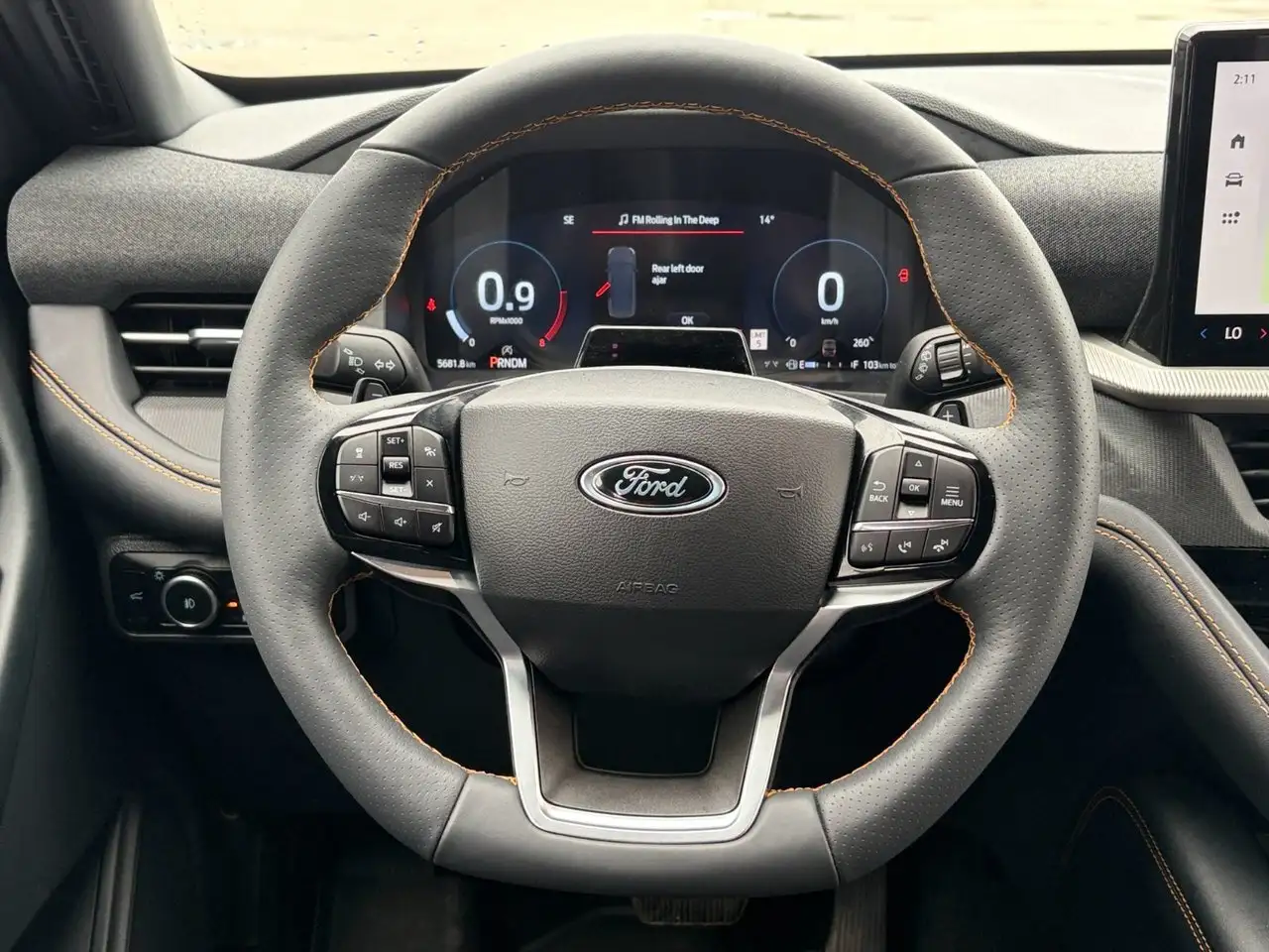 Ford Explorer снимка Ford Explorer