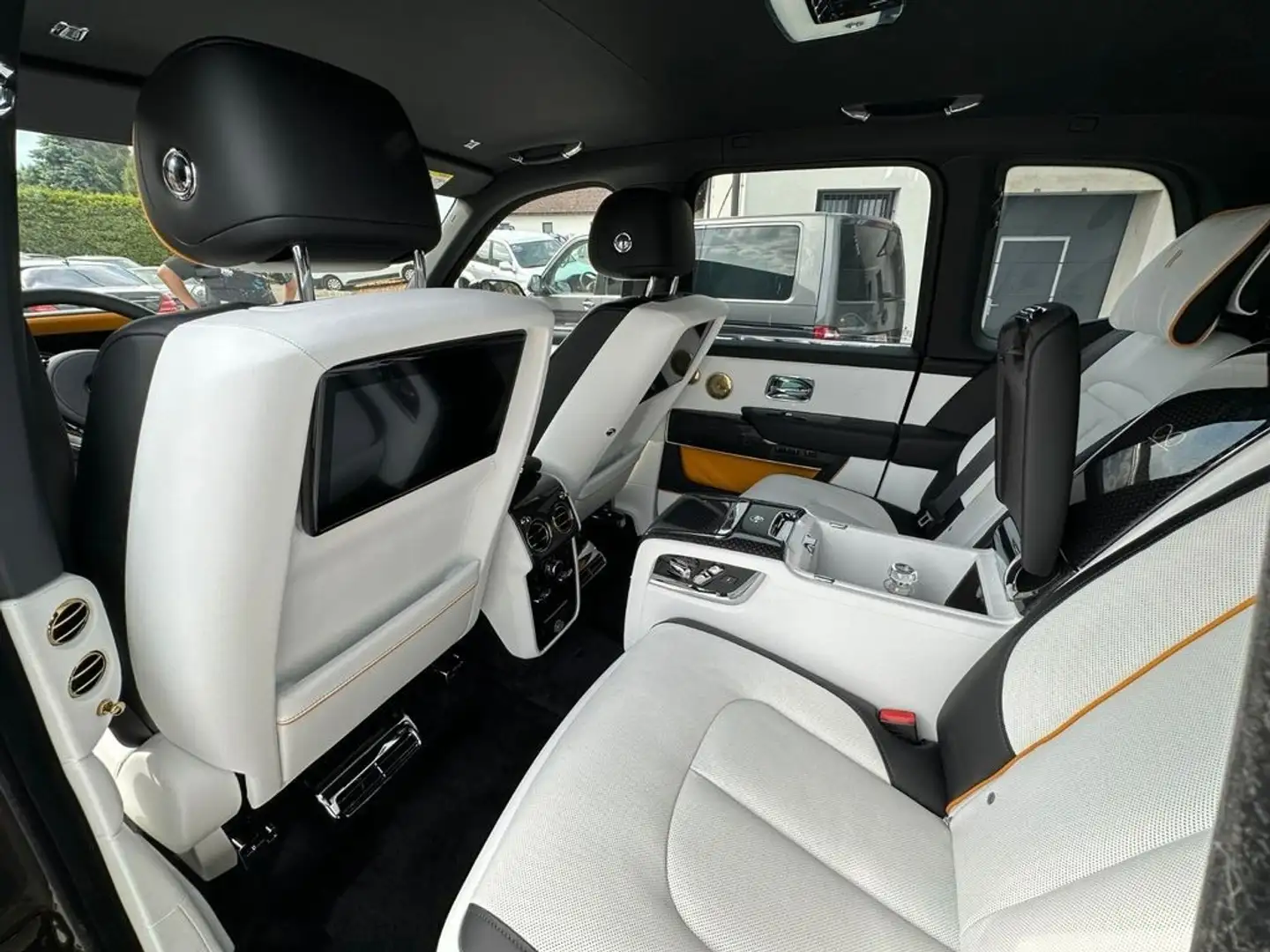 Rolls-Royce Cullinan Verde - 1
