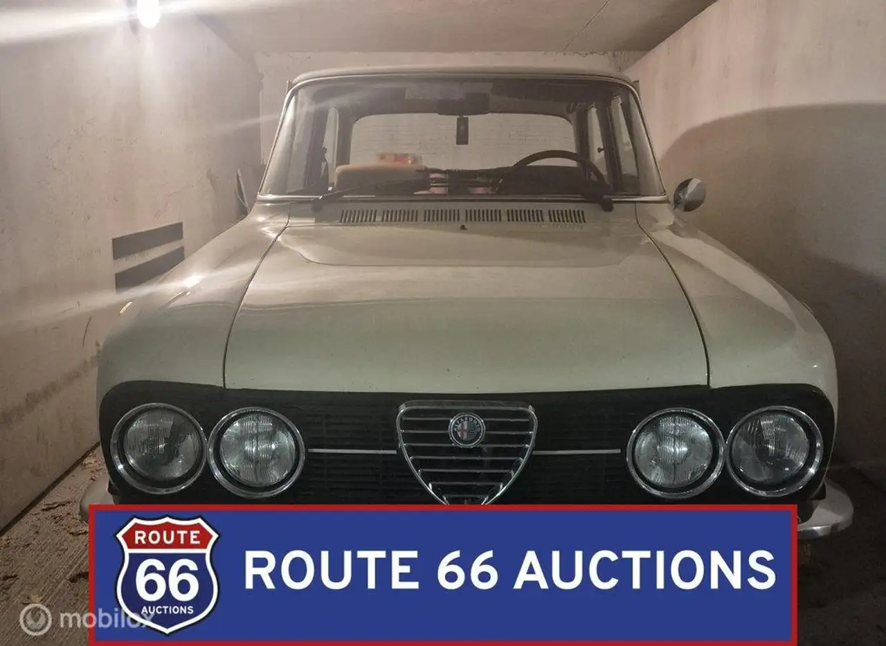 Alfa Romeo Giulia Nuova Super 1300 | Route 66 Auctions, foto 3