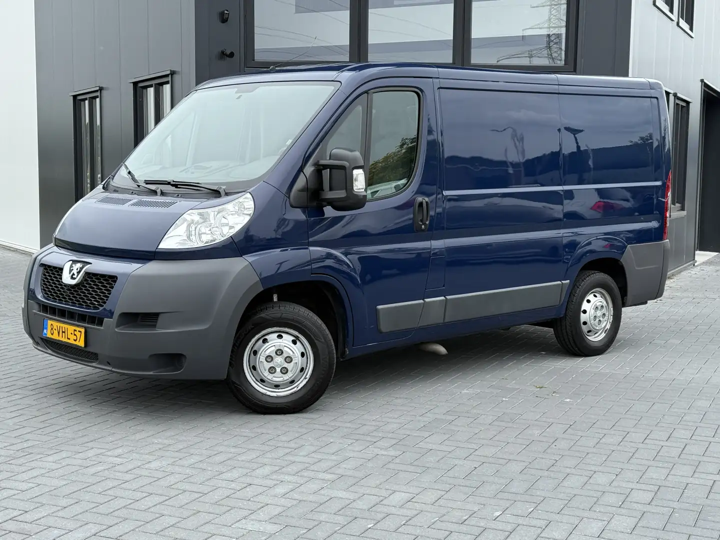 Peugeot Boxer 330 2.2 HDI L1H1 Pro Airco | Cruise | Camera | Net Bleu - 1