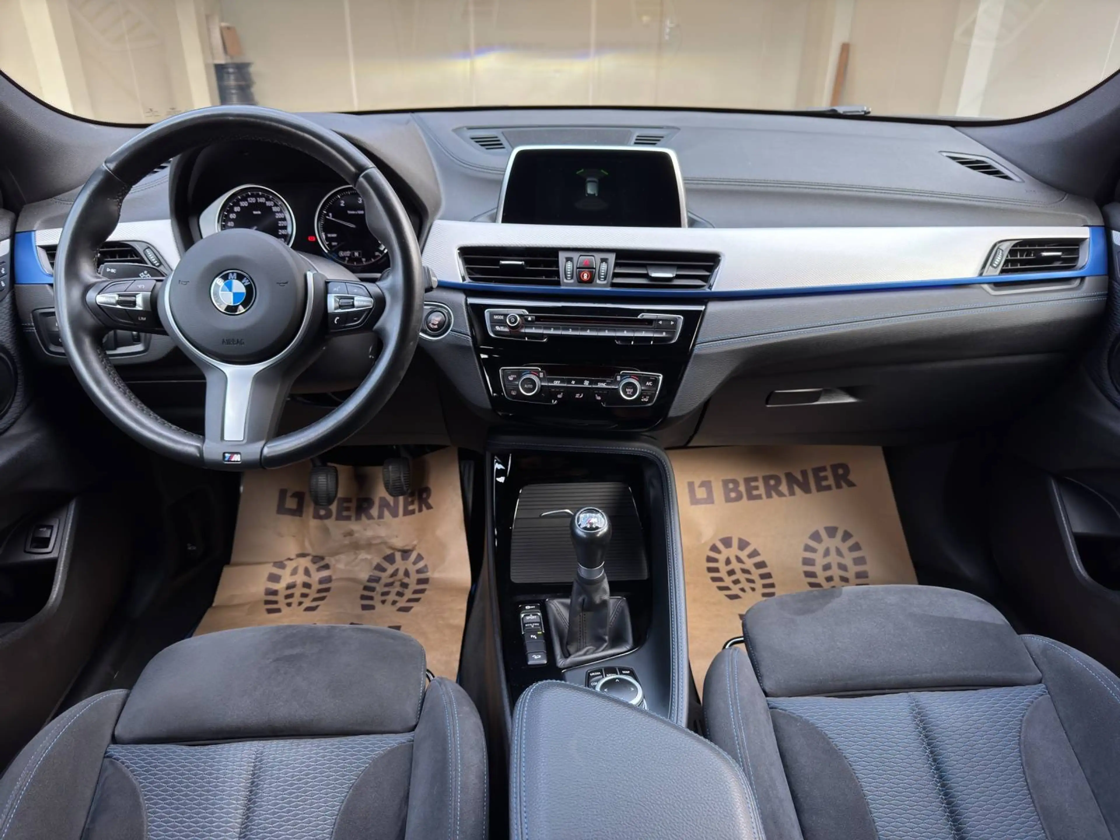 BMW X2 xDrive 18 d M Sport, AHK,.... — photo 7
