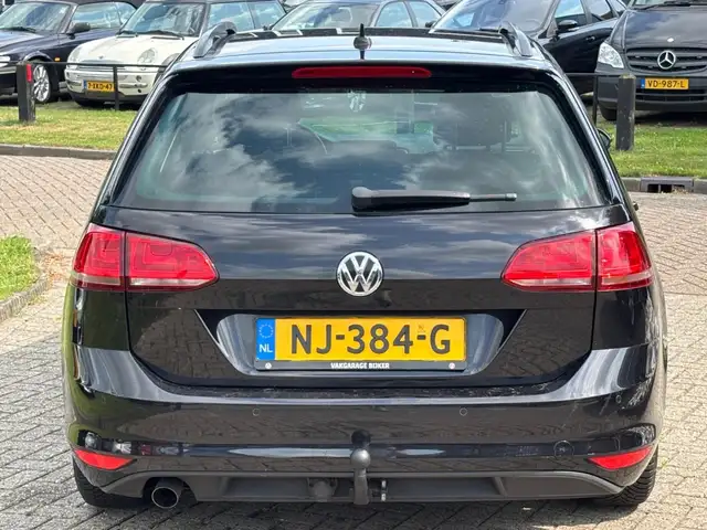 Volkswagen Golf view 6