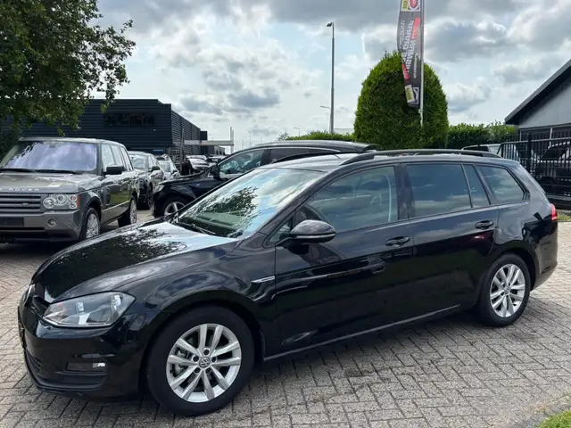 Volkswagen Golf view 8