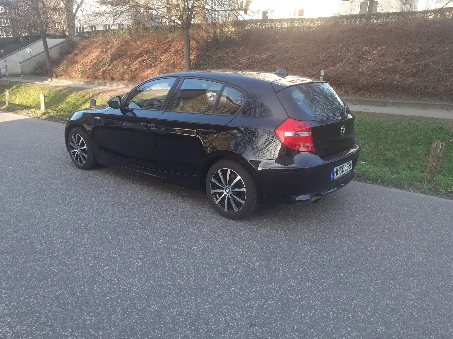 BMW 118 118i Edition Lifestyle Чорний - 2