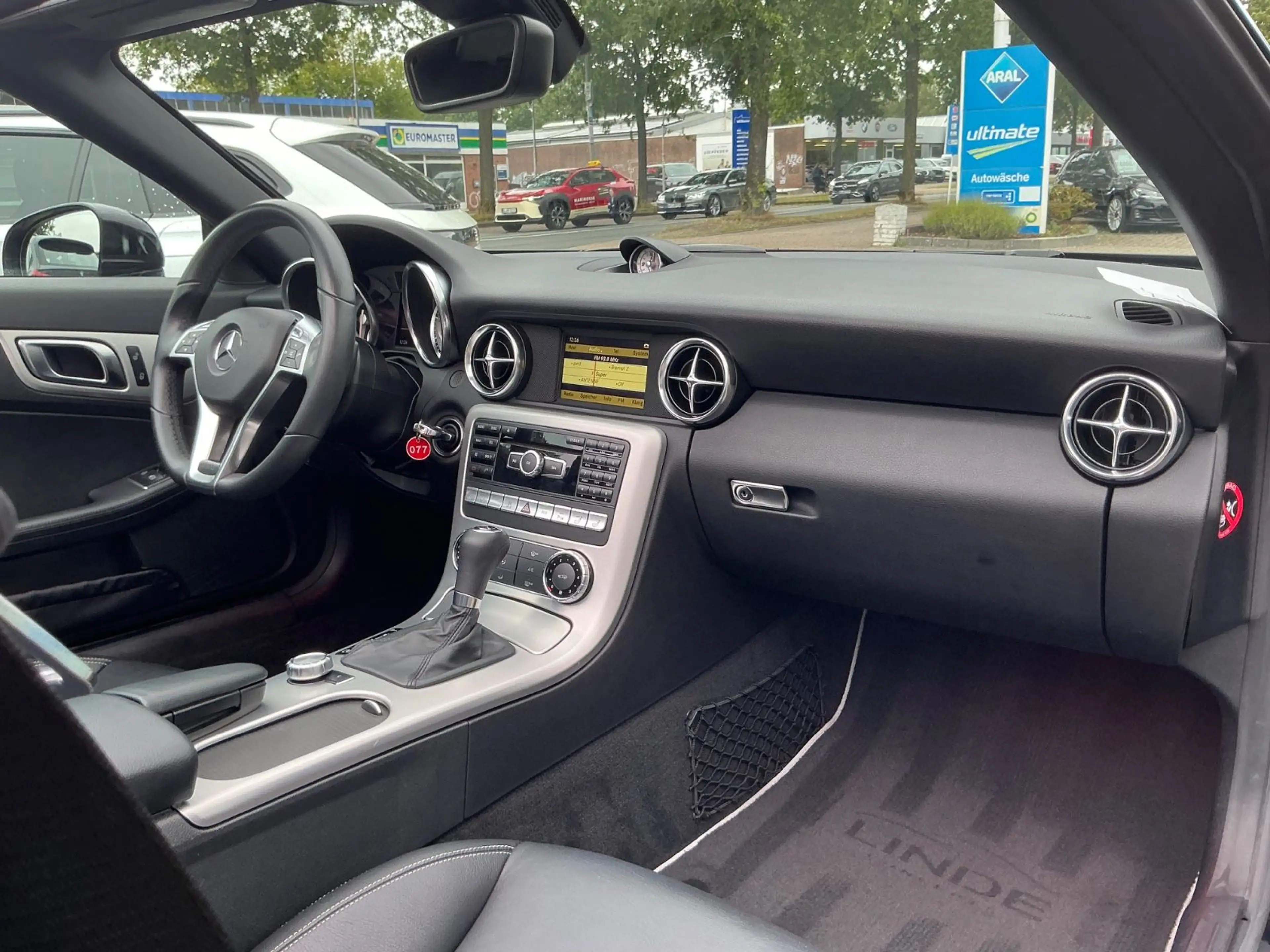 Mercedes-Benz SLK 200 Roadster AMG-Line SHZ NHZ BT PDC CarPlay — photo 12