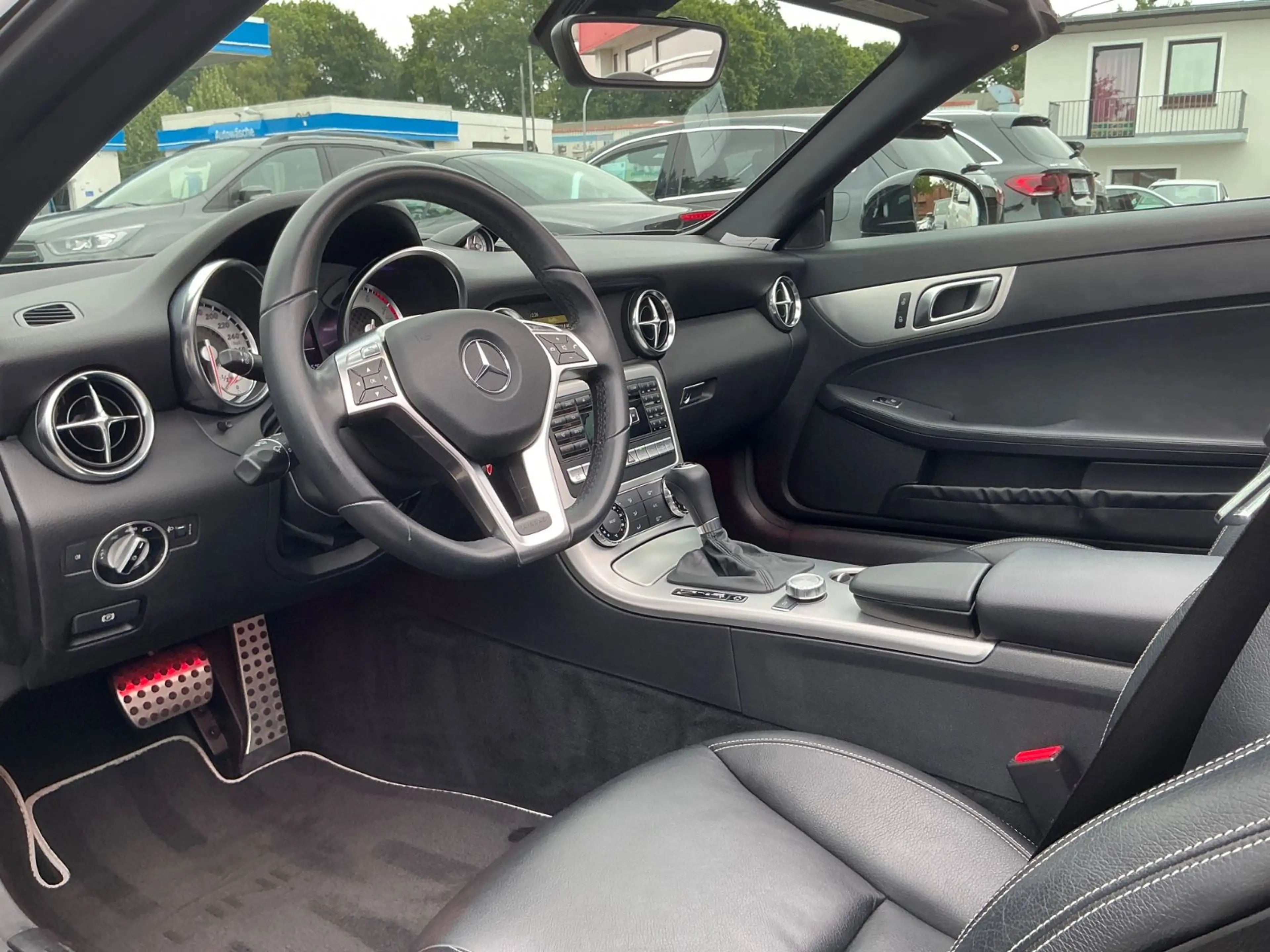 Mercedes-Benz SLK 200 Roadster AMG-Line SHZ NHZ BT PDC CarPlay — photo 11