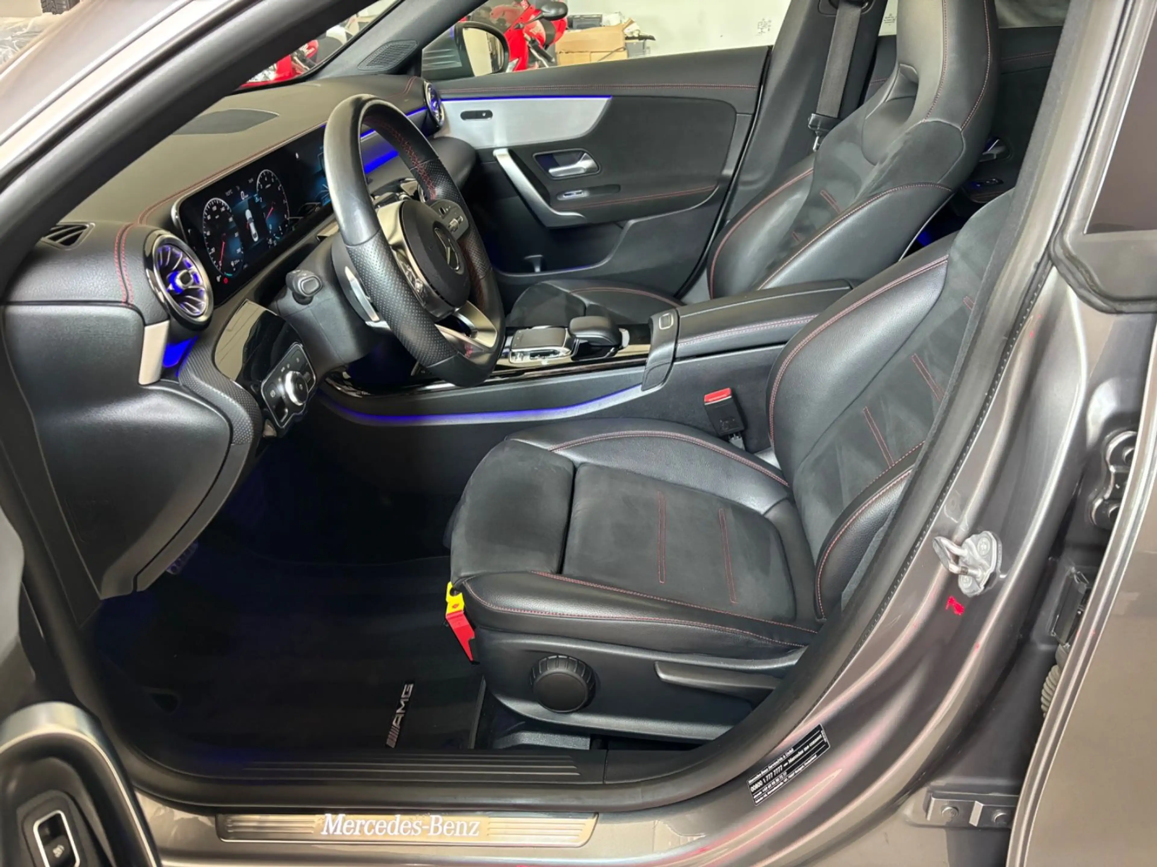 Mercedes-Benz CLA 250 7G-DTC *AMG-Line* LED*Widescreen*Panoram — photo 11