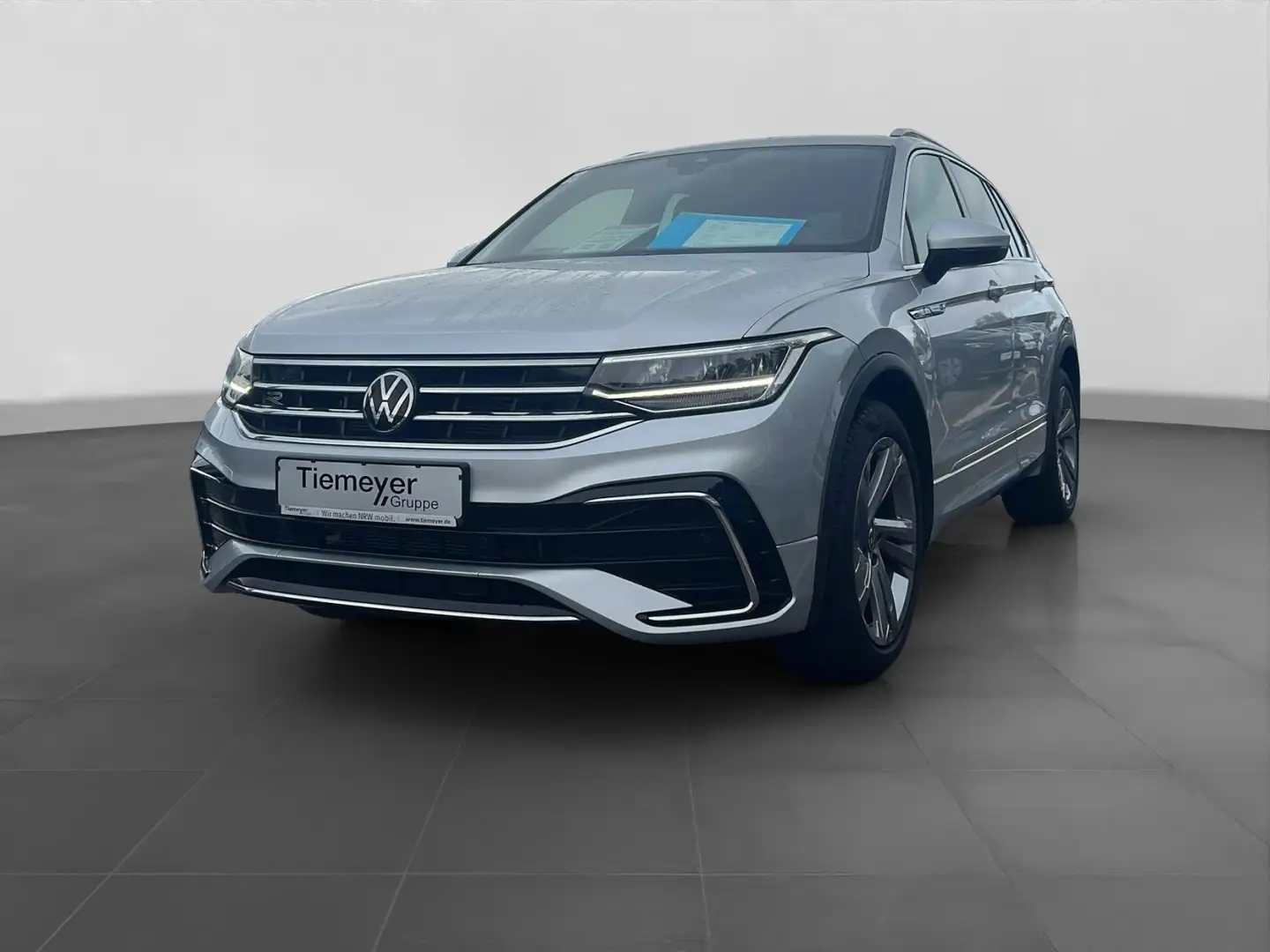 Volkswagen Tiguan 1.5 TSI DSG R-LINE NAVI AHK KAMERA KEYLES Silber - 2