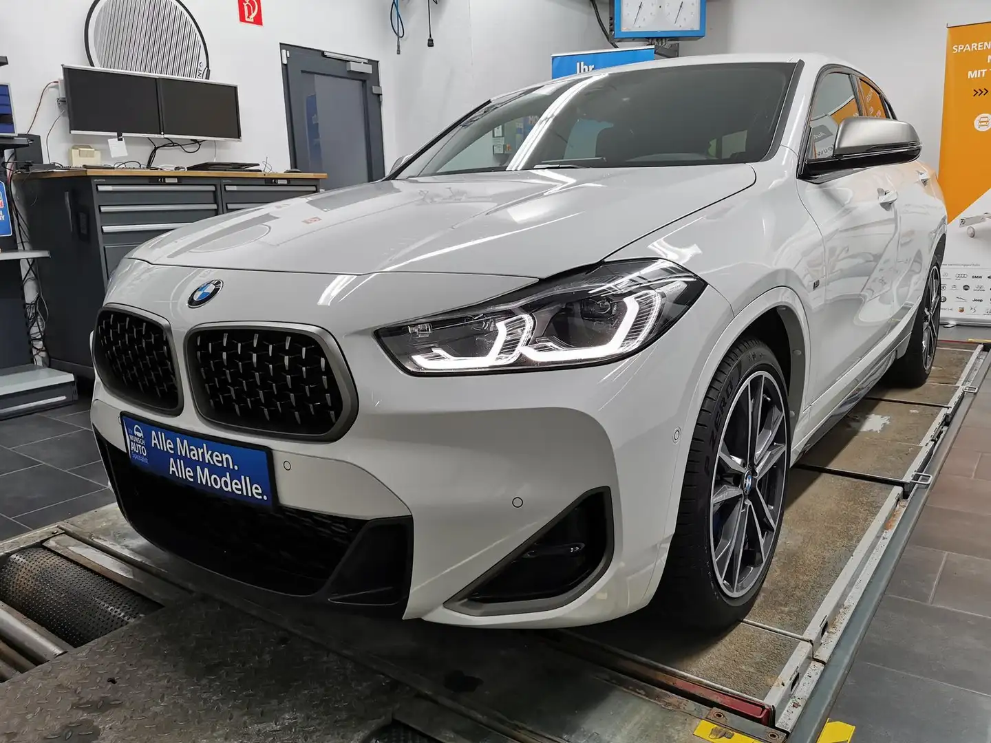 BMW X2 M35i*HUD*NAVI*LED*Park+DriveAss*Business-Pak* Weiß - 1