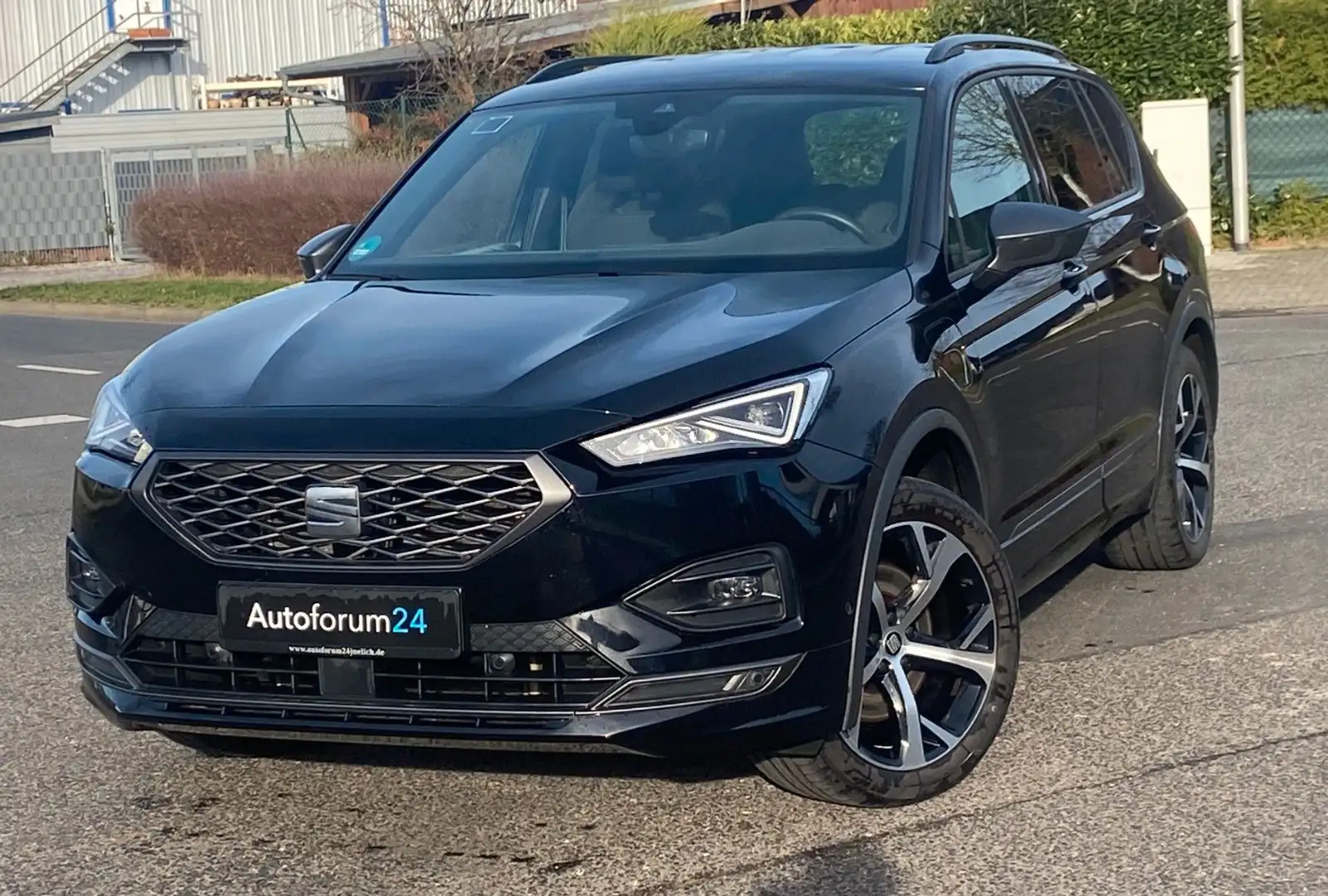 SEAT Tarraco FR e-Hybrid*1.Hand*Autom.*RFK*8-Fach* Schwarz - 1