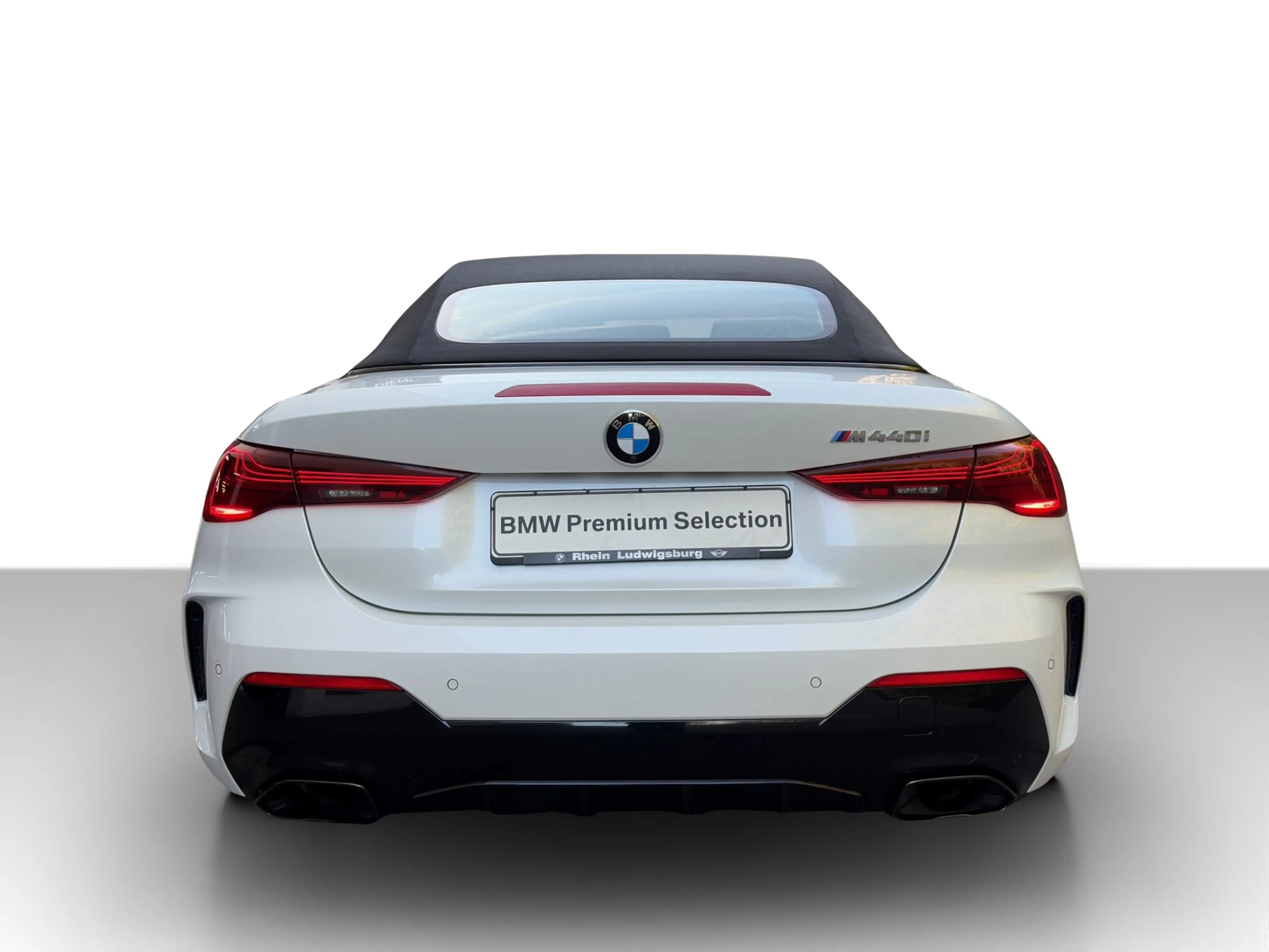 BMW M4 i xDrive Cabrio — photo 5