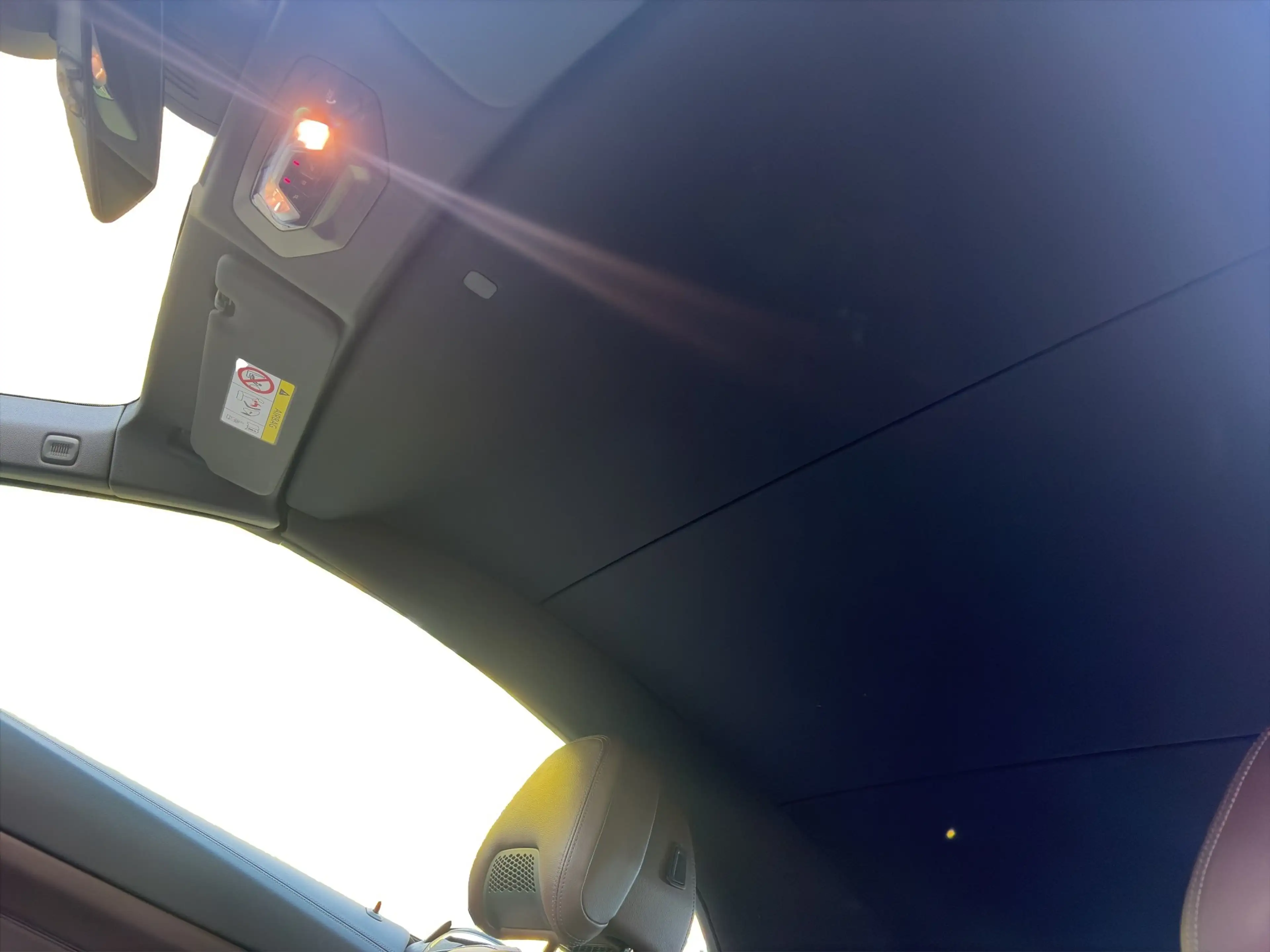 BMW M4 i xDrive Cabrio — photo 11