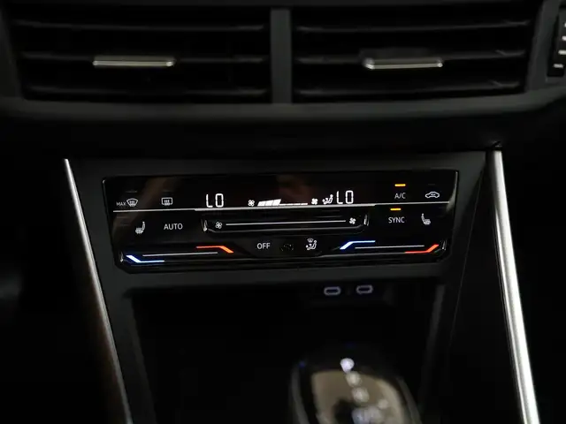Volkswagen Polo view 11