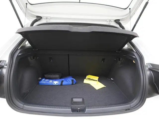 Volkswagen Polo view 26