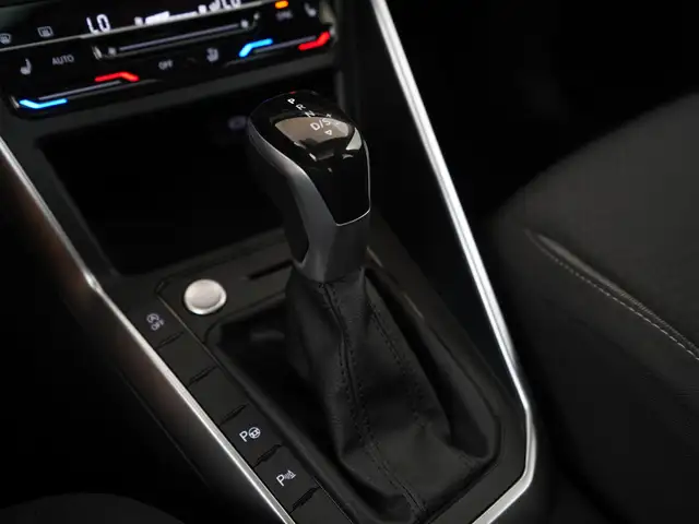 Volkswagen Polo view 10