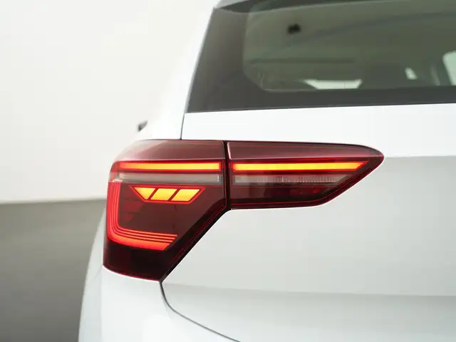 Volkswagen Polo view 25