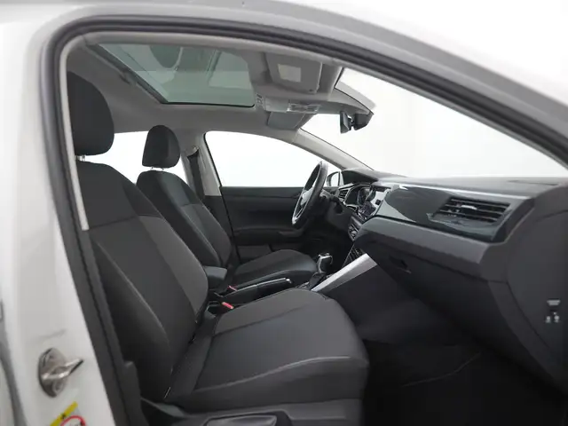 Volkswagen Polo view 3