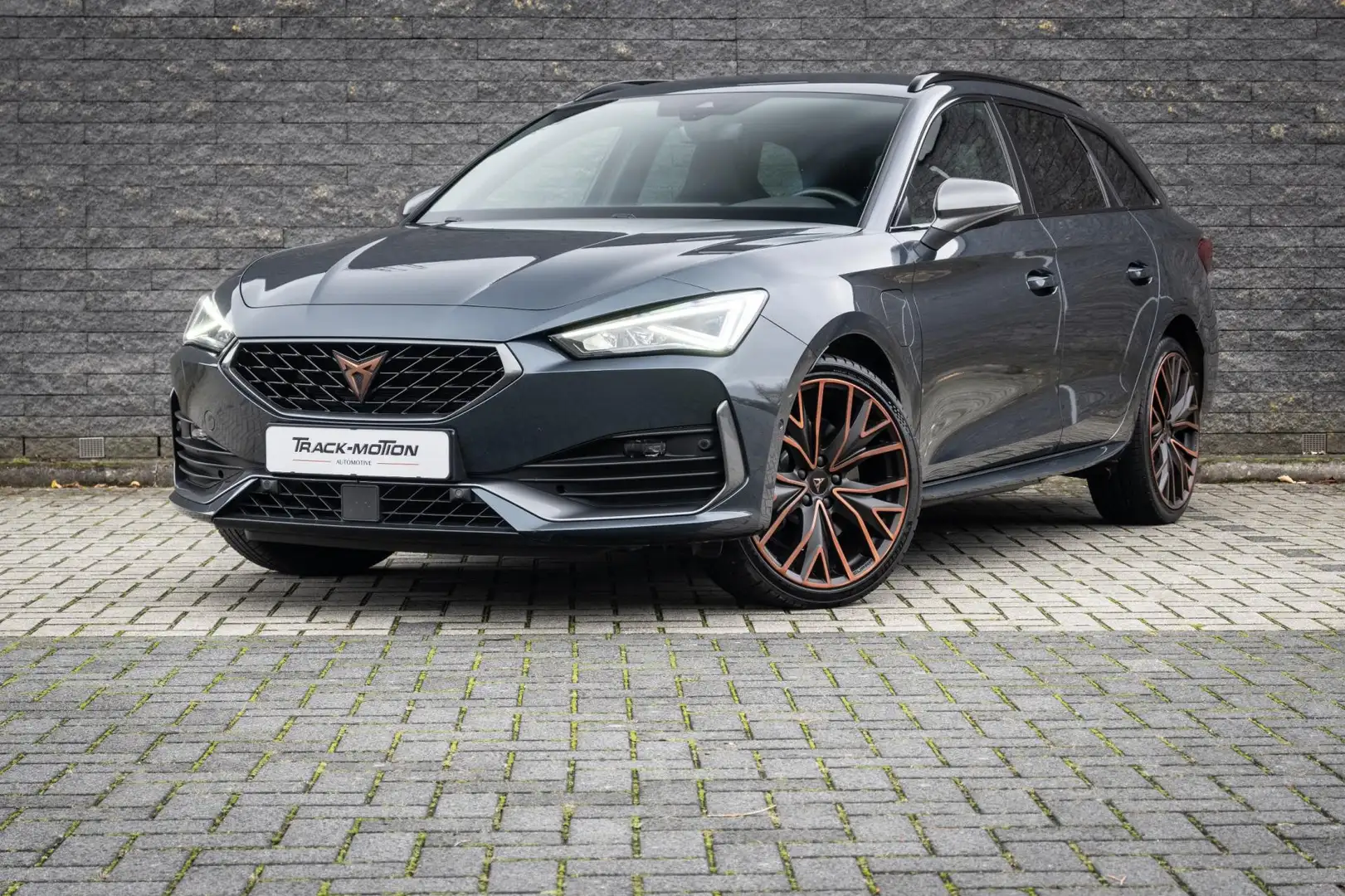 CUPRA Leon Sportstourer 1.4 e-Hybrid VZ Performance Gris - 2