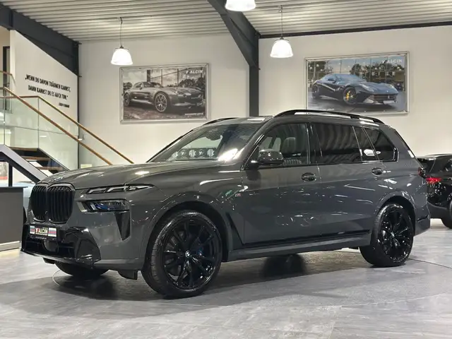 Bmw X7 xDrive40d M Sport ACC/LED/7 SITZER/AHK/CARBON