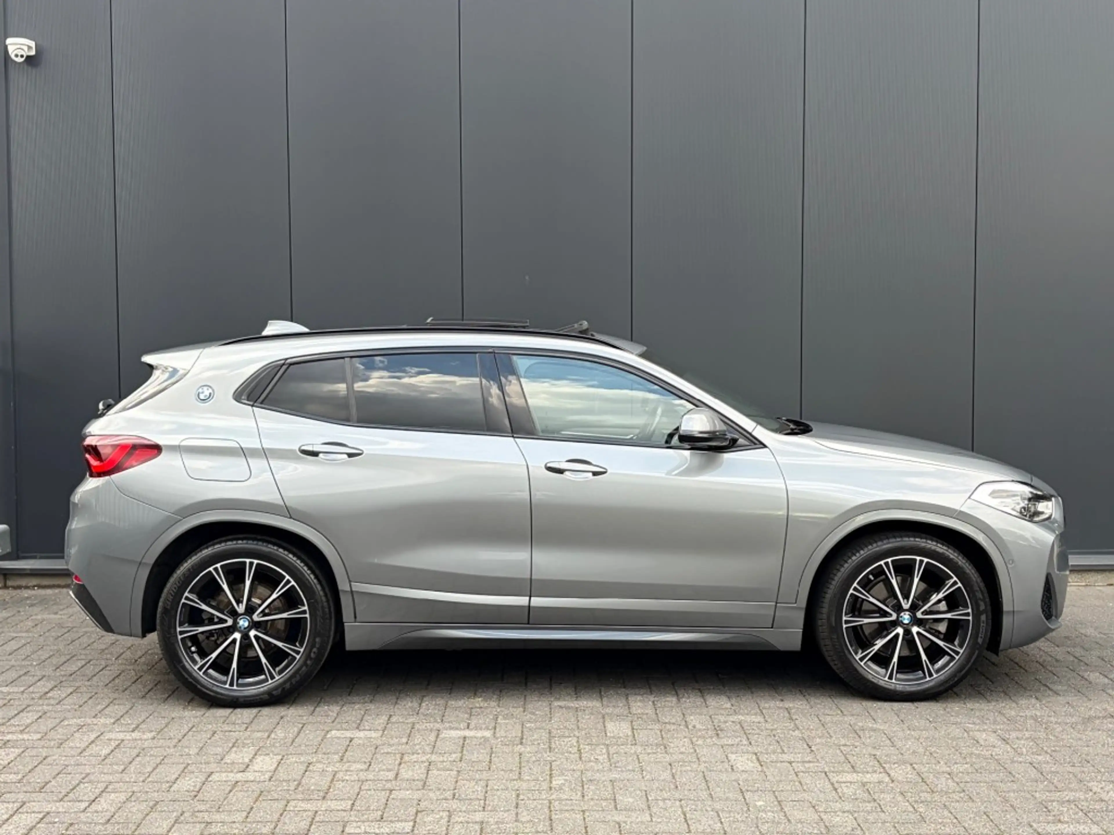 BMW X2 xDrive25e M Sport Pano ACC HUD Camera Leder E.klep — photo 2