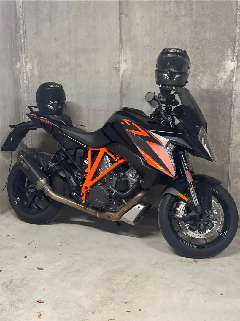KTM 1290 Super Duke GT Чорний - 1