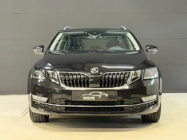 Skoda Octavia view 4