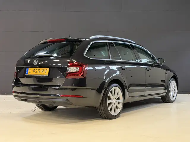 Skoda Octavia view 5
