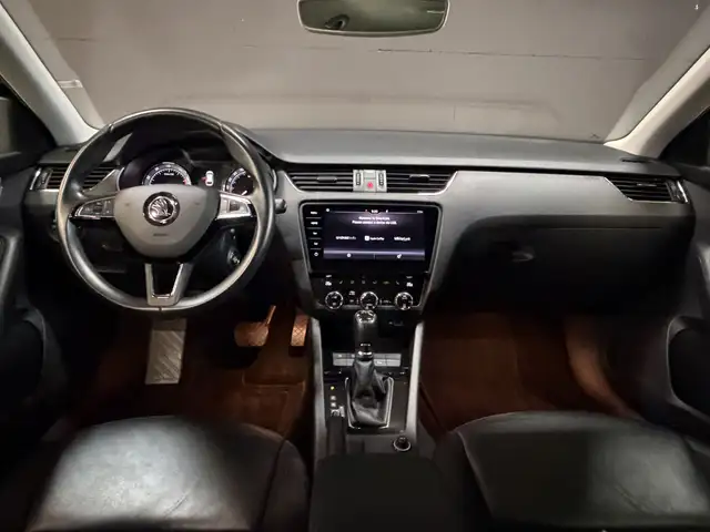 Skoda Octavia view 2
