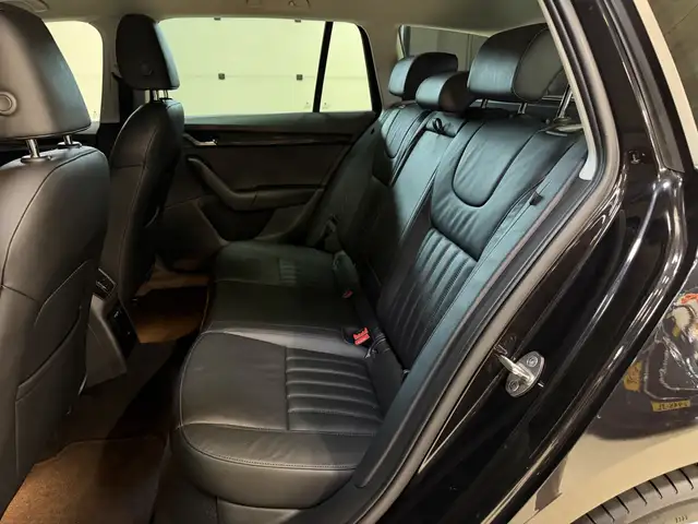Skoda Octavia view 23