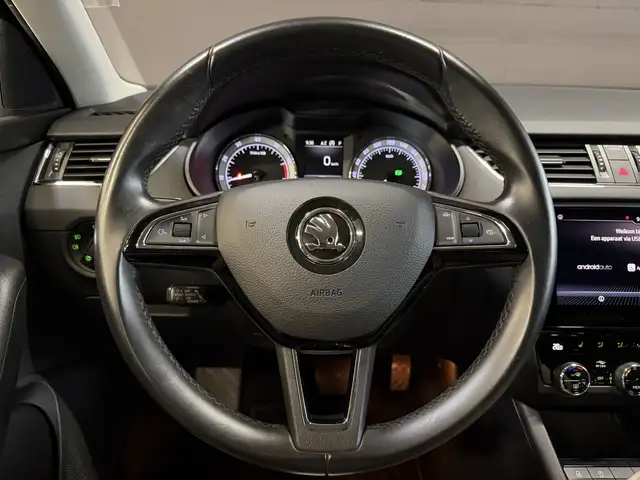 Skoda Octavia view 11