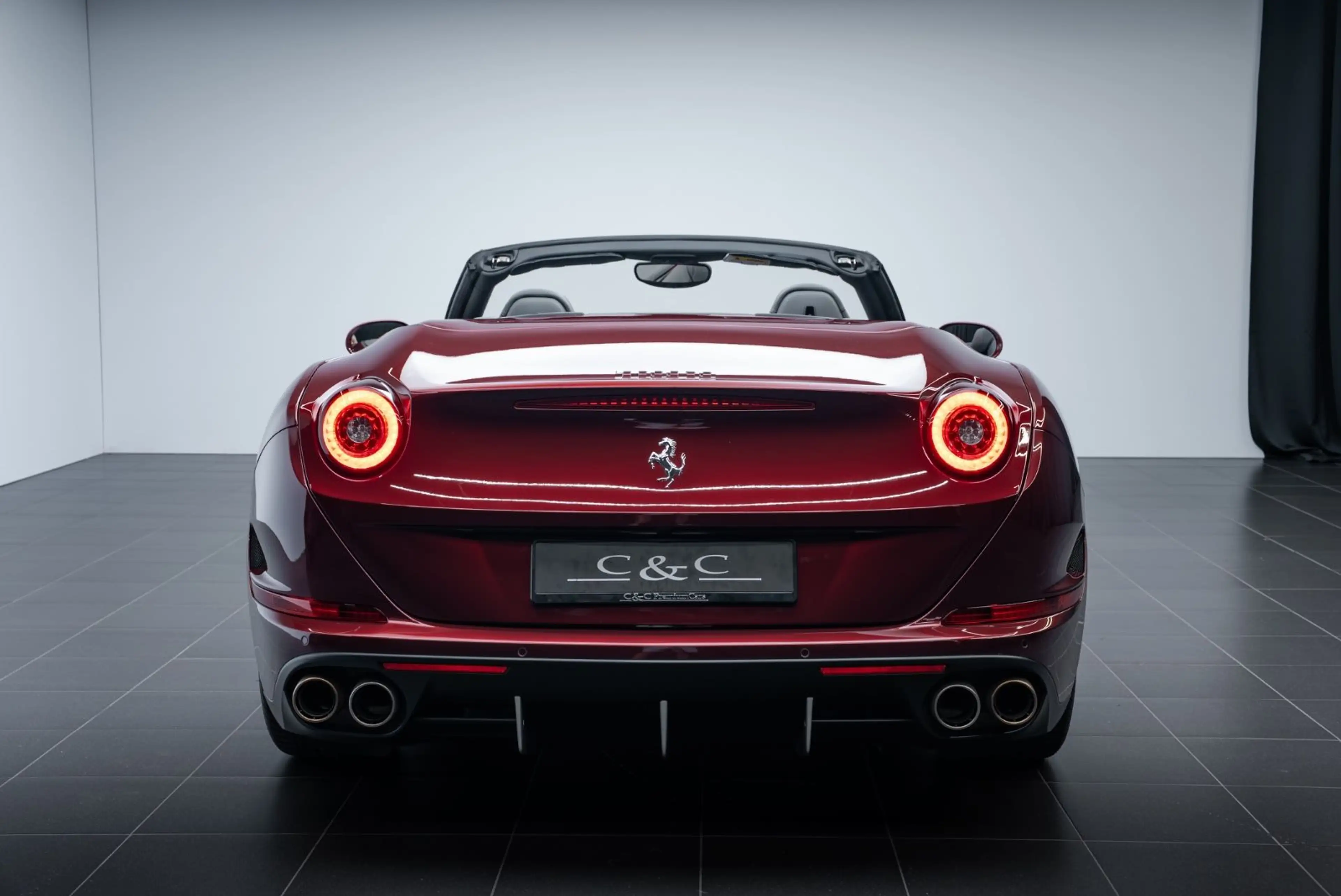 Ferrari California T ATELIER/SPECIAL COLOUR/WENIG KM — photo 4