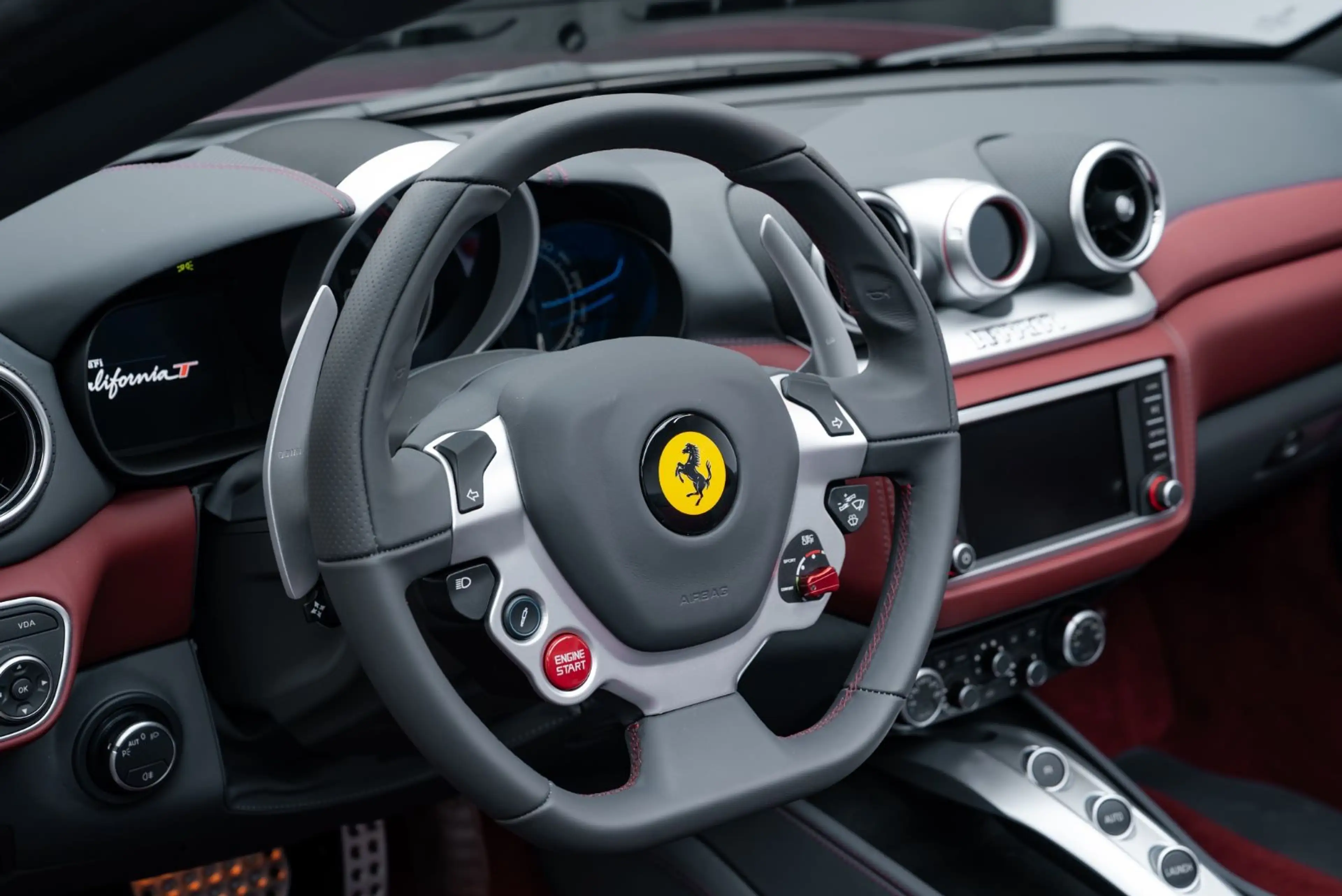 Ferrari California T ATELIER/SPECIAL COLOUR/WENIG KM — photo 6