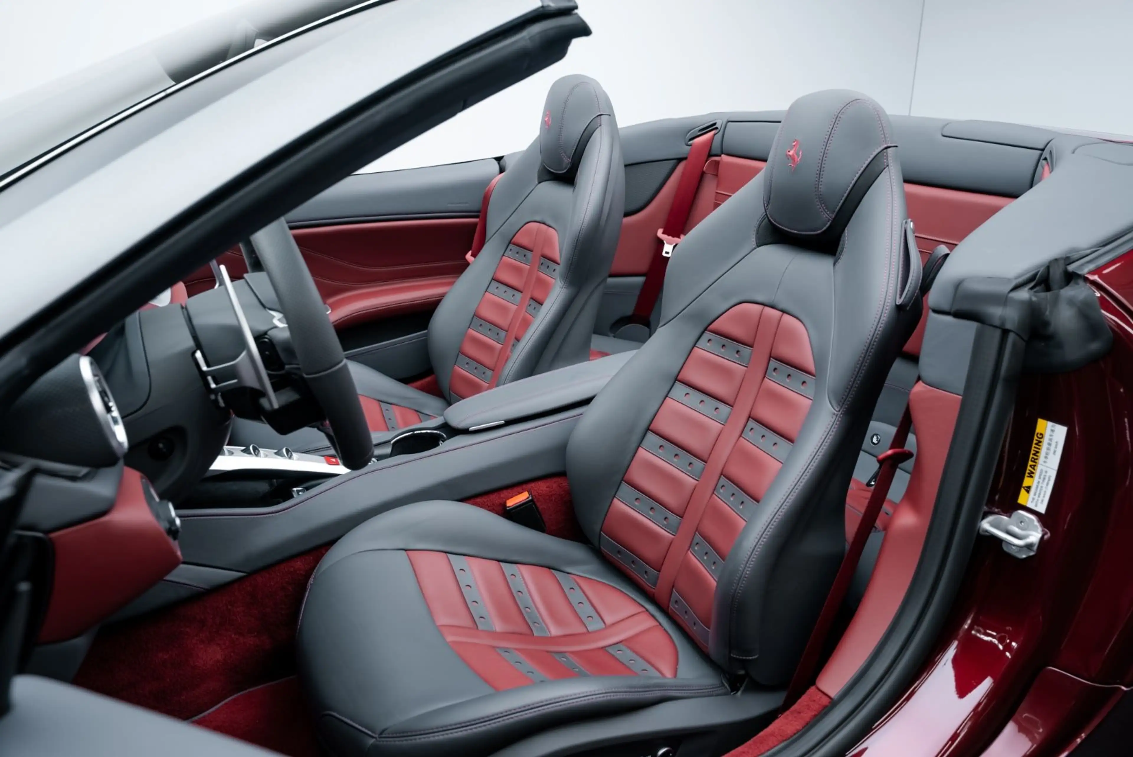 Ferrari California T ATELIER/SPECIAL COLOUR/WENIG KM — photo 7