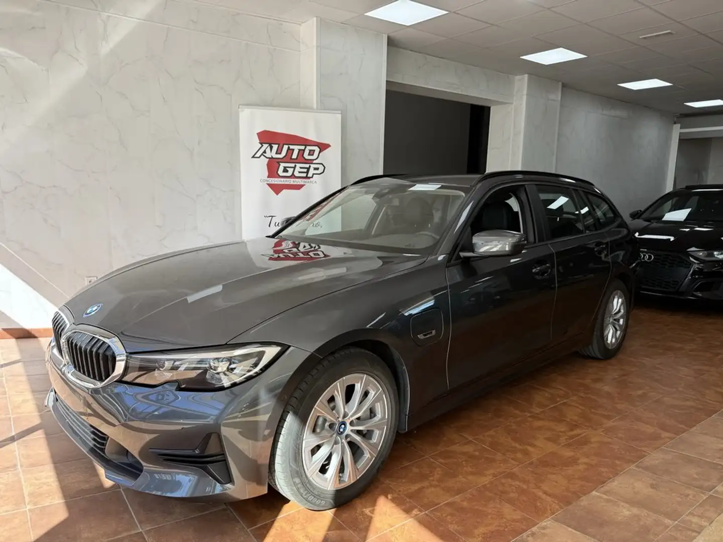 BMW Active Hybrid 3 330e xDrive Touring Gris - 1