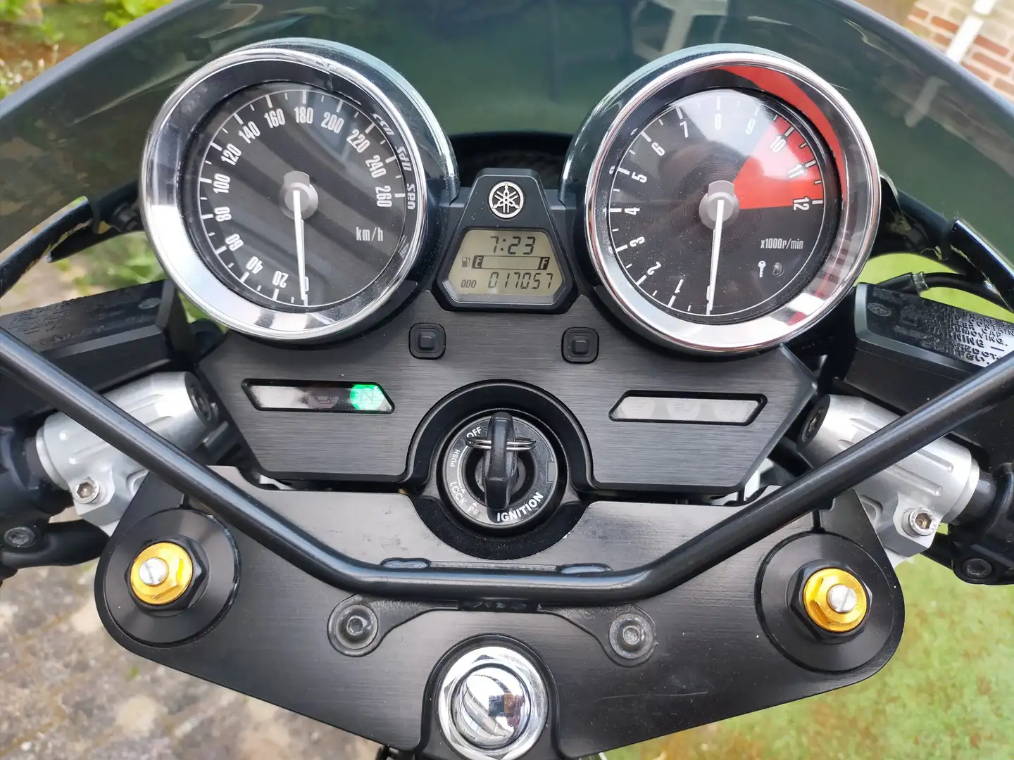 Yamaha XJR 1300 Yamaha XJR 1300 Racer Zwart - 2