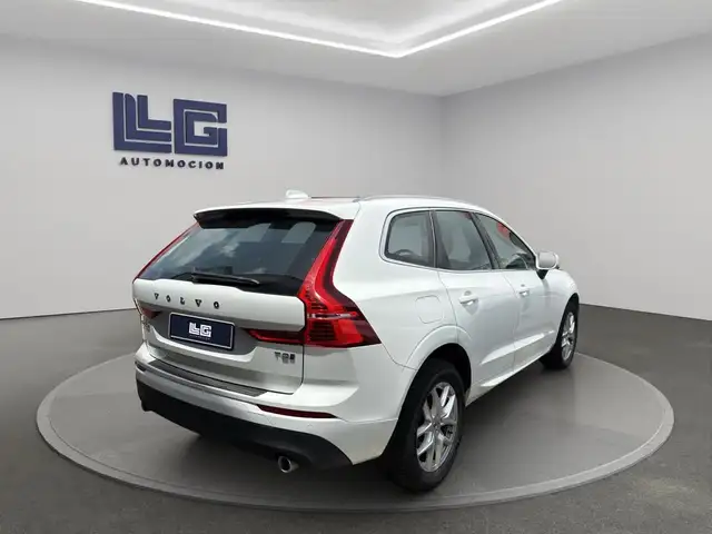 Volvo XC60 view 5