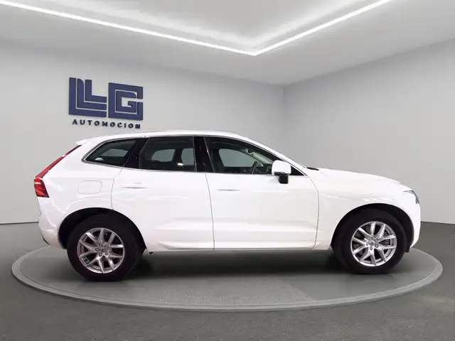 Volvo XC60 view 4