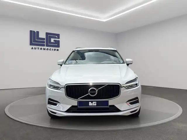 Volvo XC60 view 2