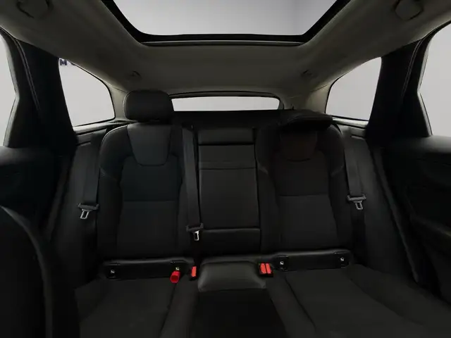 Volvo XC60 view 13