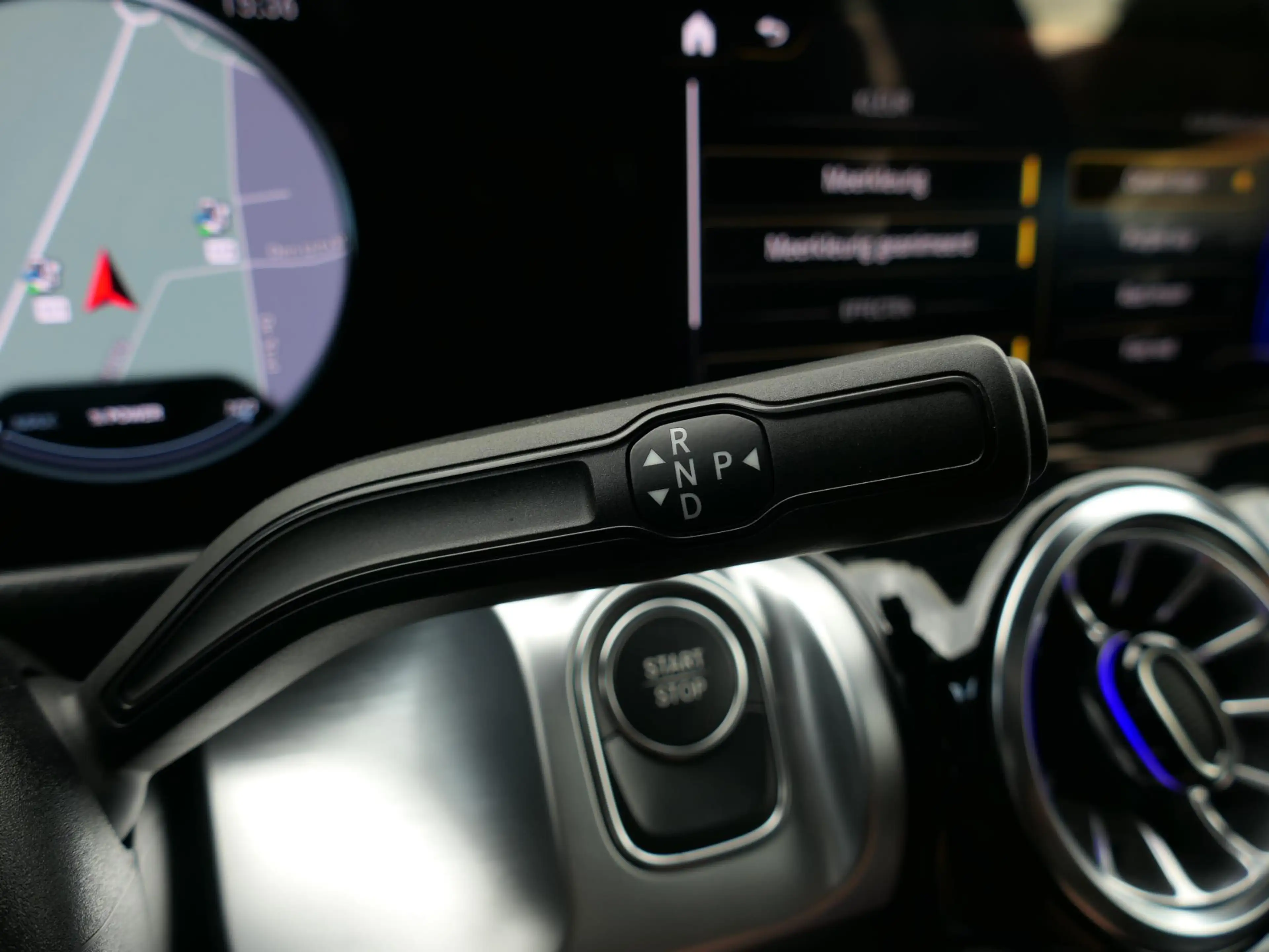 Mercedes-Benz EQB 300 4MATIC AMG Line 7p. 67 kWh | Panoramadak | Full LE — photo 48