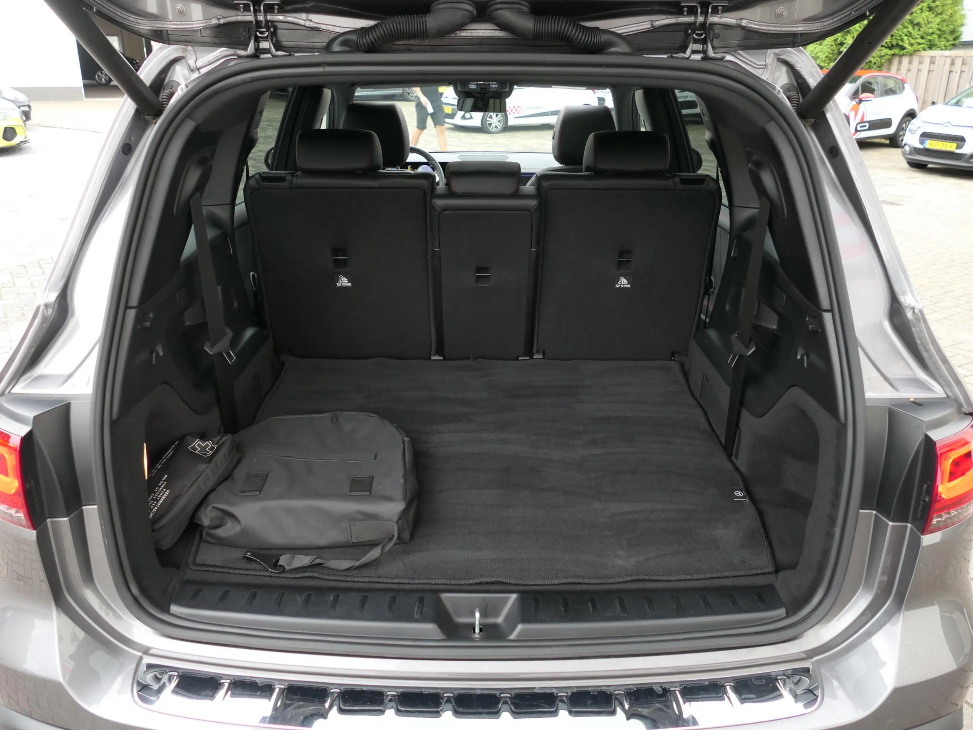 Mercedes-Benz EQB 300 4MATIC AMG Line 7p. 67 kWh | Panoramadak | Full LE — photo 14