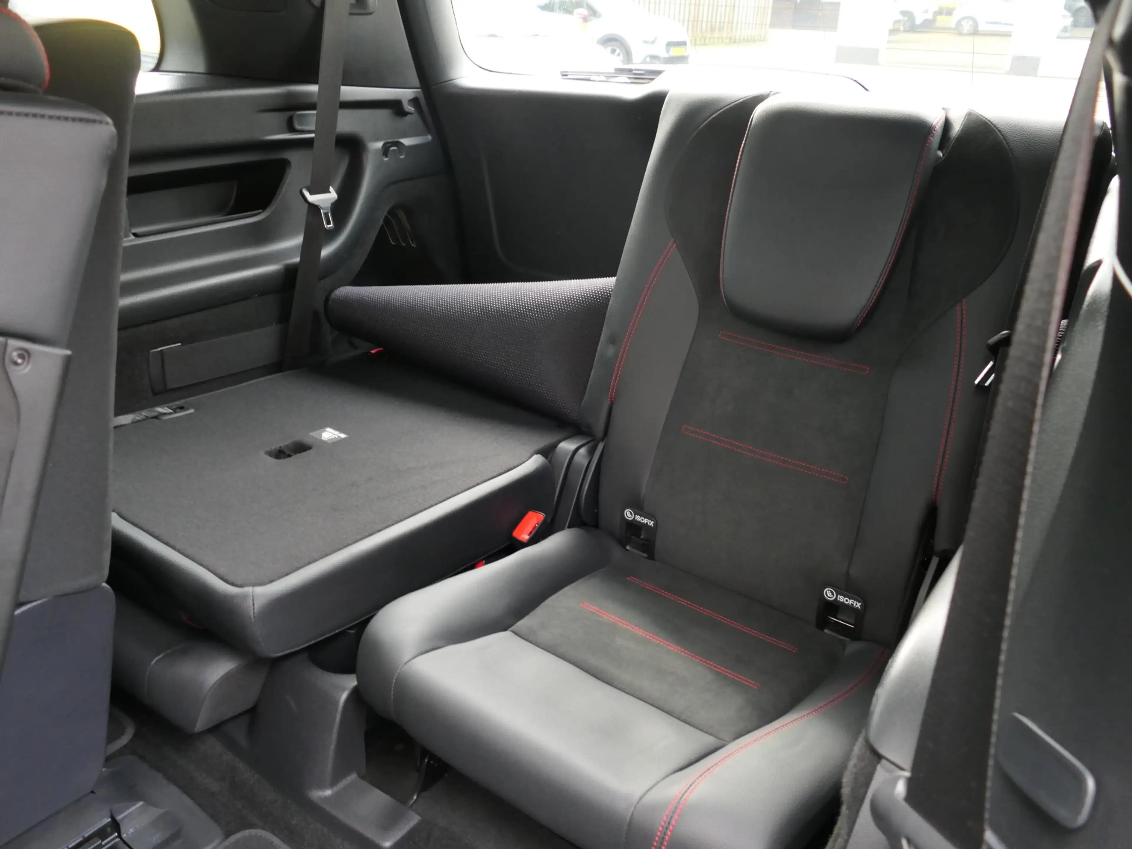 Mercedes-Benz EQB 300 4MATIC AMG Line 7p. 67 kWh | Panoramadak | Full LE — photo 30