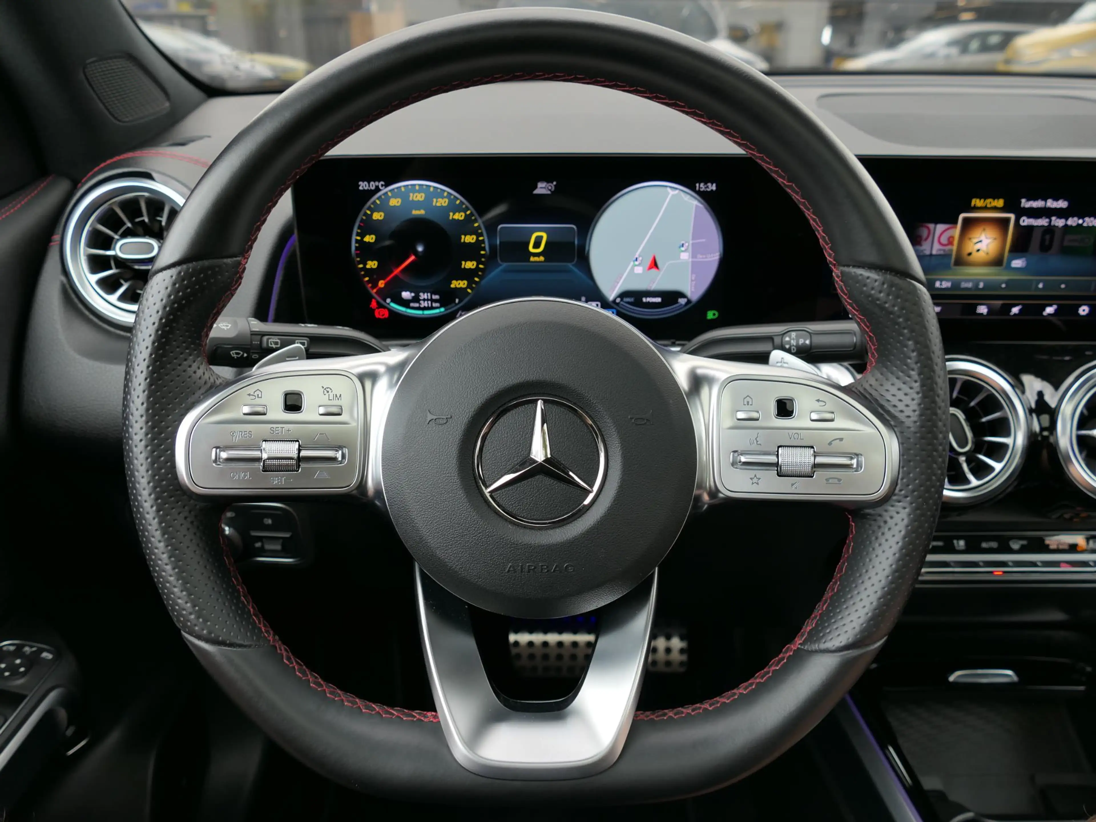 Mercedes-Benz EQB 300 4MATIC AMG Line 7p. 67 kWh | Panoramadak | Full LE — photo 5