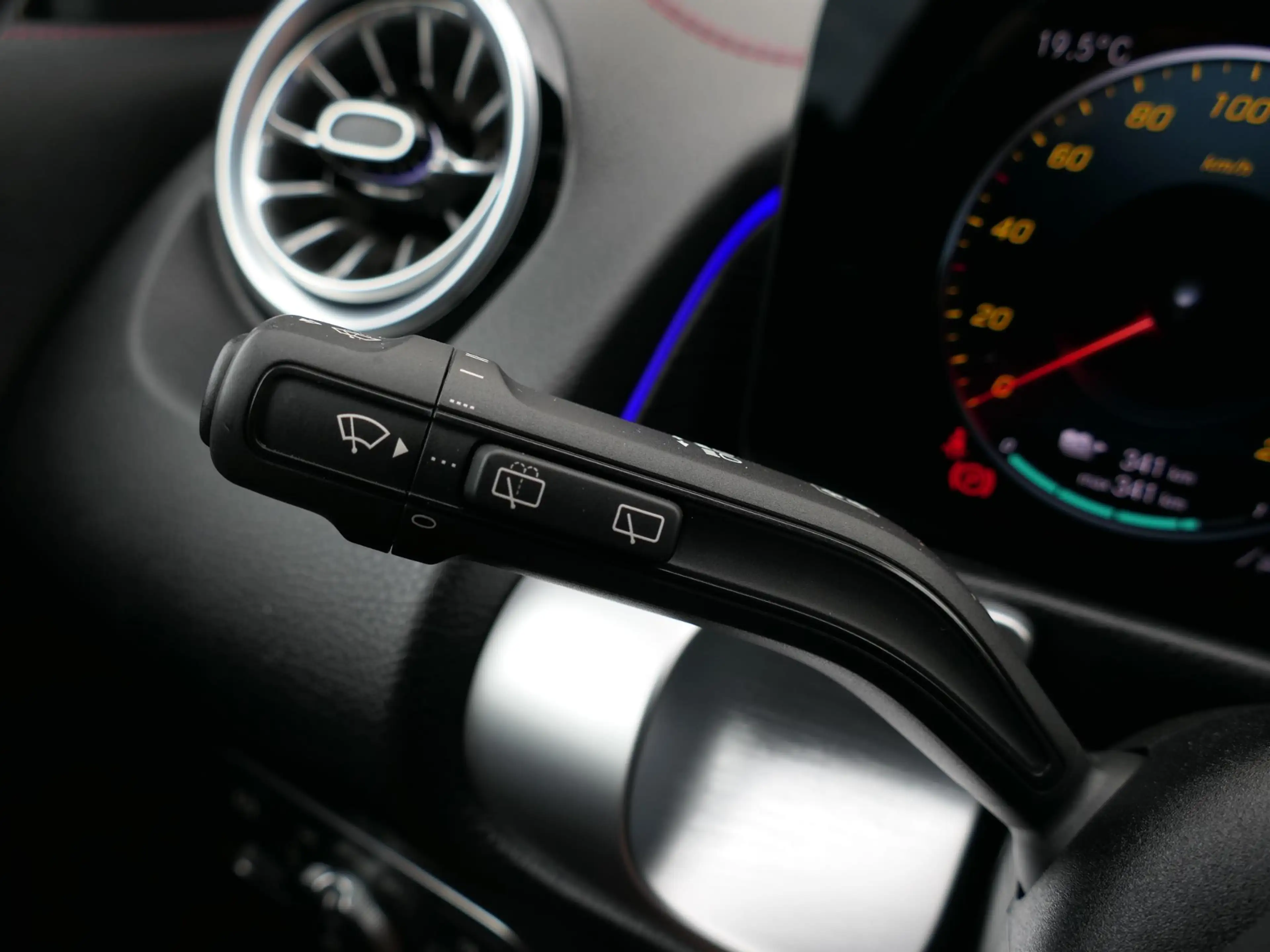 Mercedes-Benz EQB 300 4MATIC AMG Line 7p. 67 kWh | Panoramadak | Full LE — photo 45