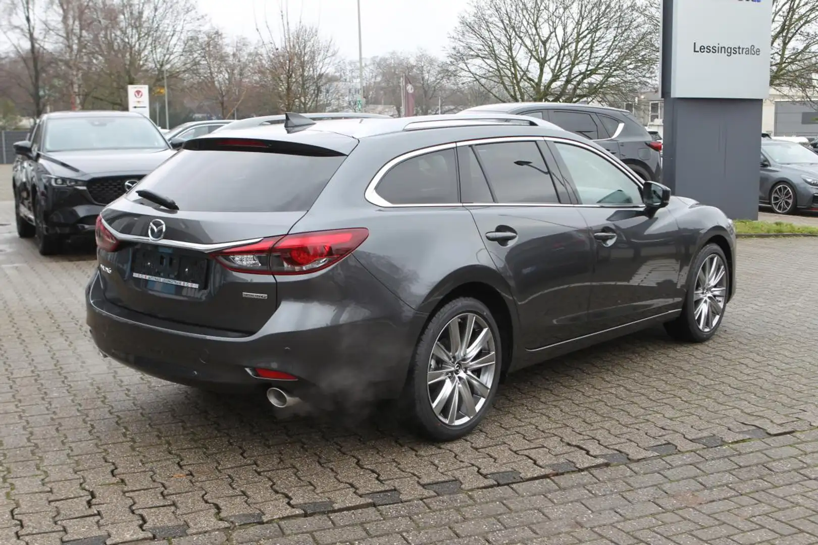 Mazda 6 SKYACTIV-G 194 Aut. EXCLUSIVE NAVI 360°M Grau - 2