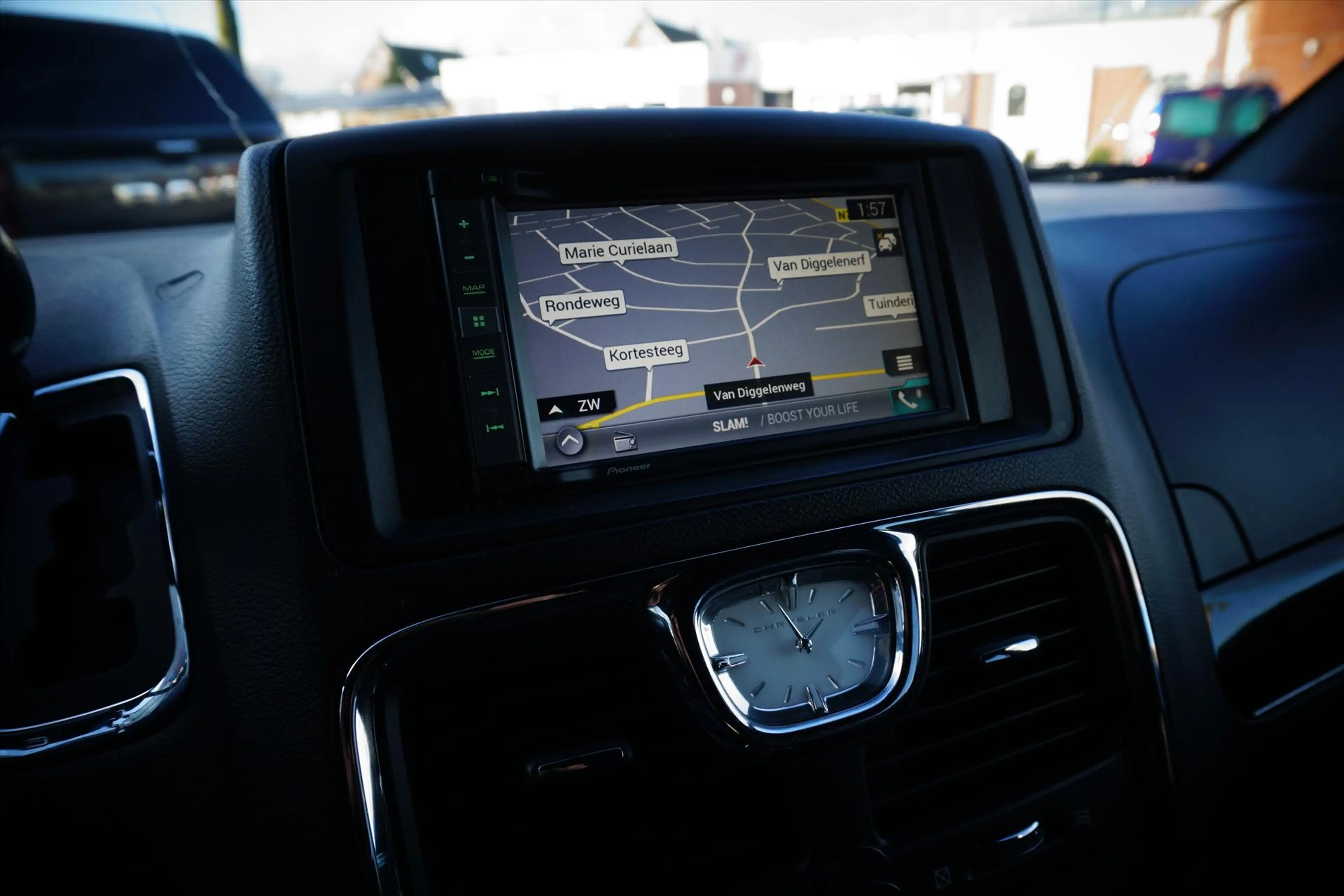 Chrysler Grand Voyager 3.6 V6 Stow&Go / 7-Persoons / Navi / Camera / TV / — photo 15