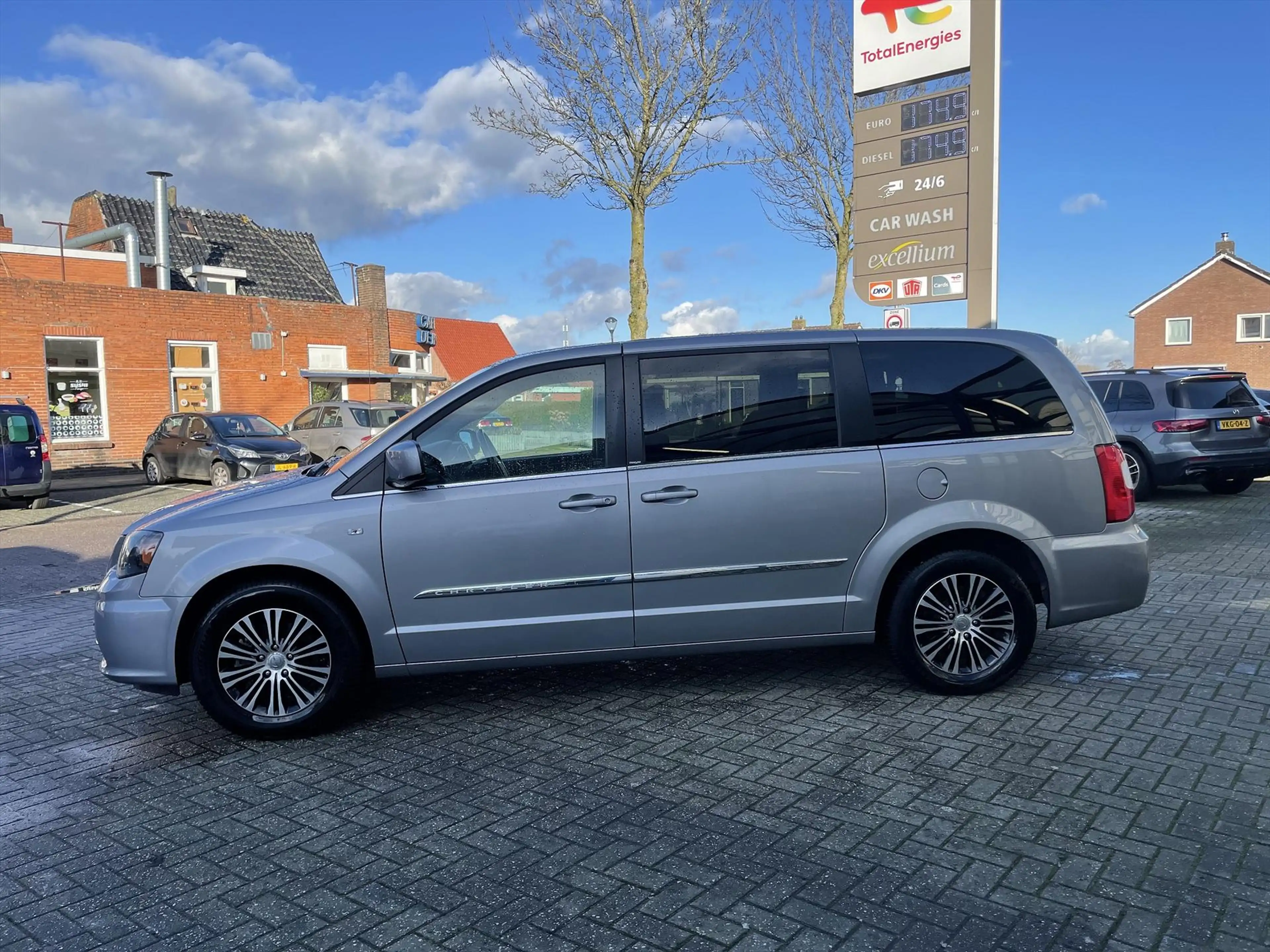 Chrysler Grand Voyager 3.6 V6 Stow&Go / 7-Persoons / Navi / Camera / TV / — photo 3