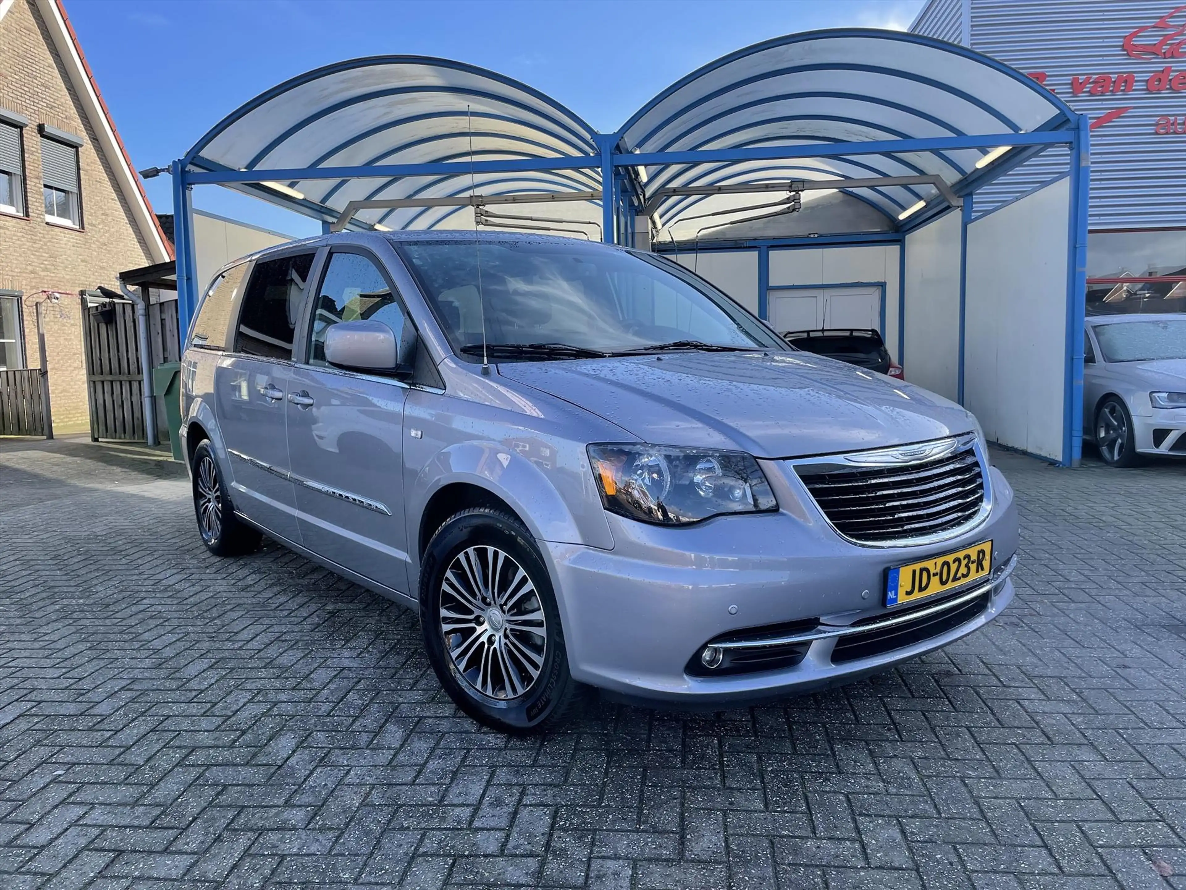 Chrysler Grand Voyager 3.6 V6 Stow&Go / 7-Persoons / Navi / Camera / TV / — photo 2