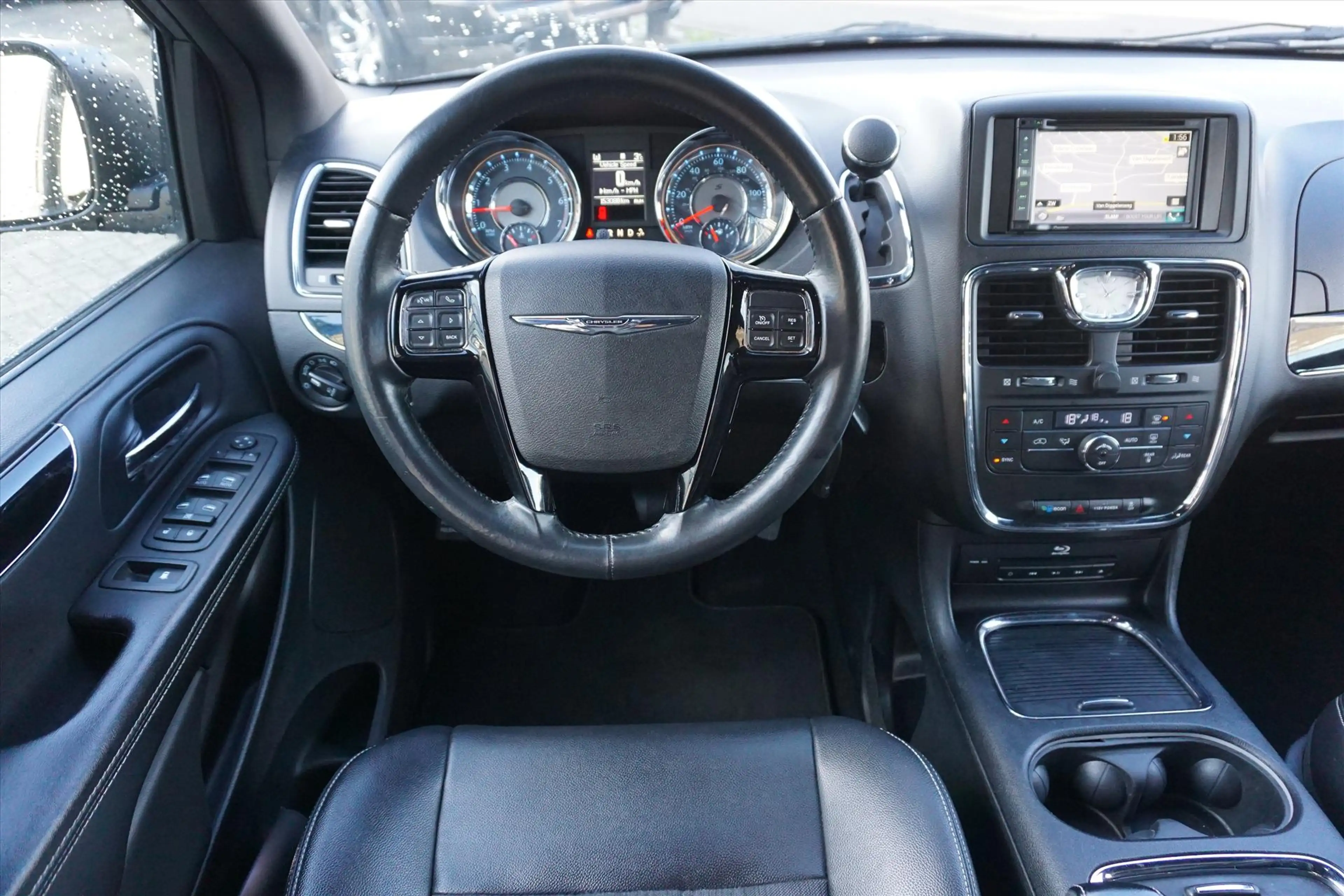 Chrysler Grand Voyager 3.6 V6 Stow&Go / 7-Persoons / Navi / Camera / TV / — photo 6